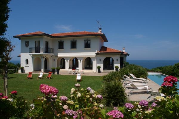Prestige and luxury villas rentals