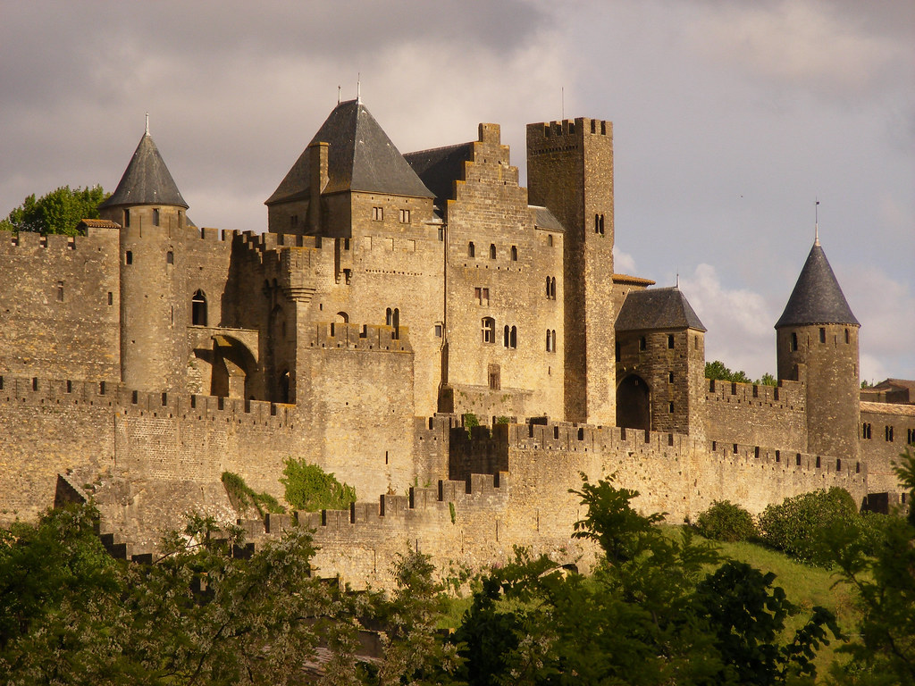 stone castles in the middle ages