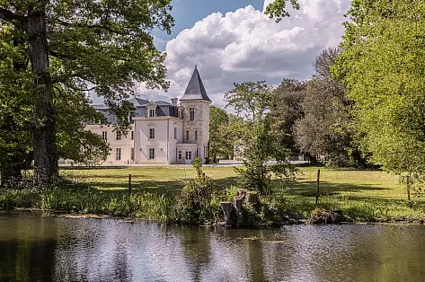 Chateau stay Bordeaux